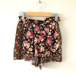 💐 American Eagle Floral Print Elastic Waist Shorts Size Small